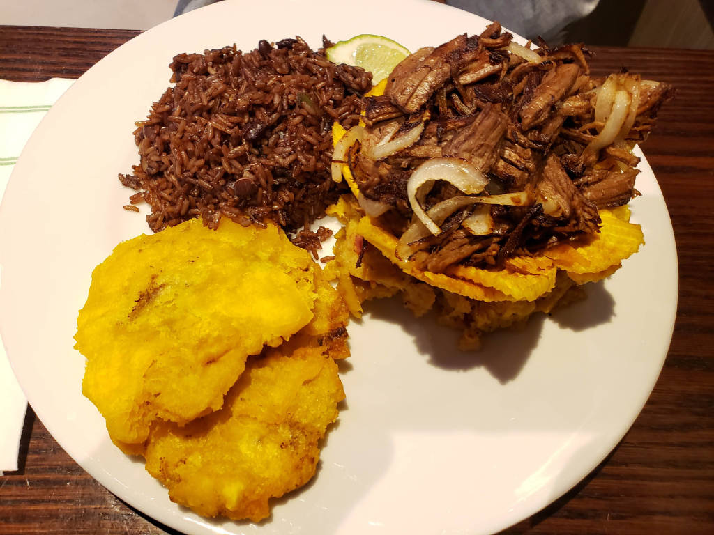 La Ropa Vieja, la roba vecchia, tipico piatto Cubano