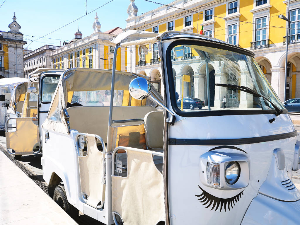 I tuktuk e l'Ape Piaggio Calessino